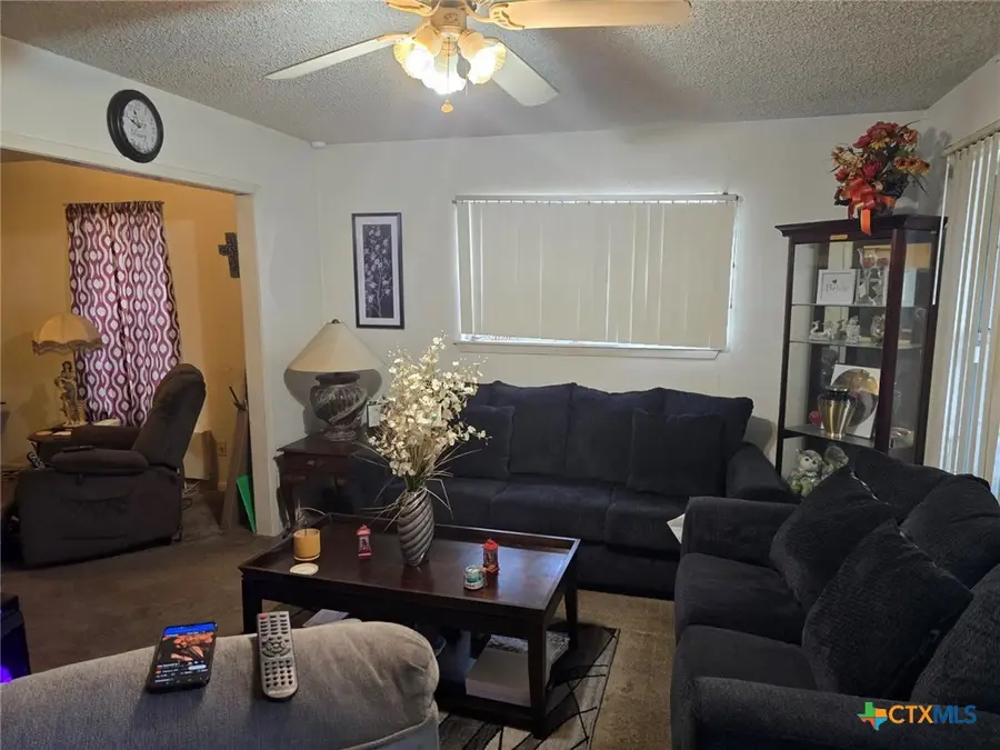 1517 School Street, Gonzales, TX 78629 - #2