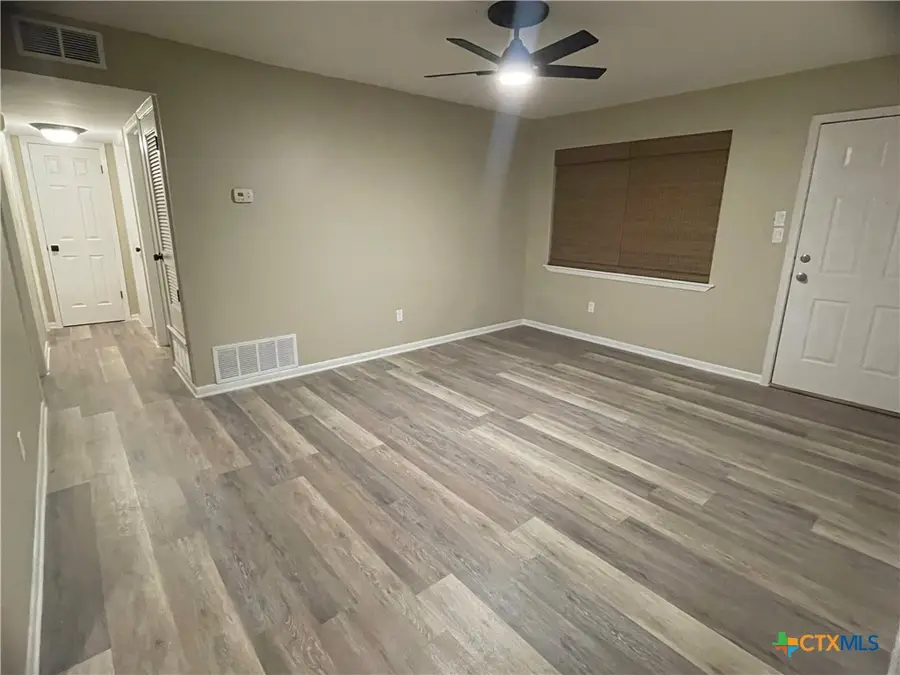 505 S Summer Street, Lampasas, TX 76550 - Image #2