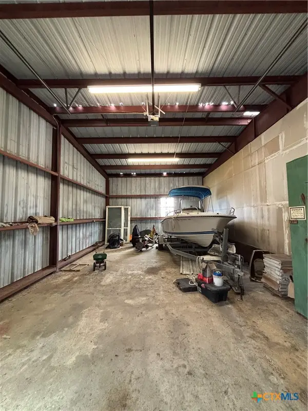 612 W Jefferson Avenue, Port O'Connor, TX 77982