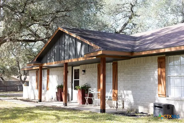 188 Cavalry Rd, Victoria, TX 77905