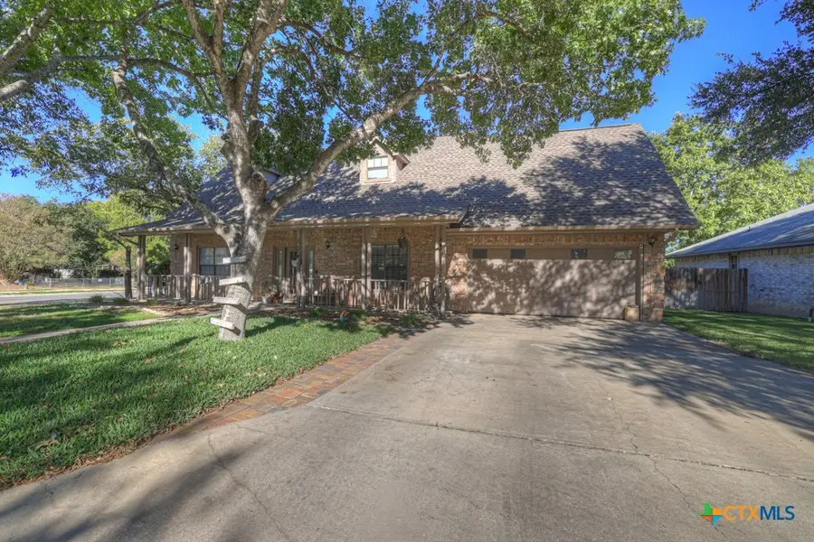 1074 Camellia Lane, New Braunfels, TX 78130 - Image #2