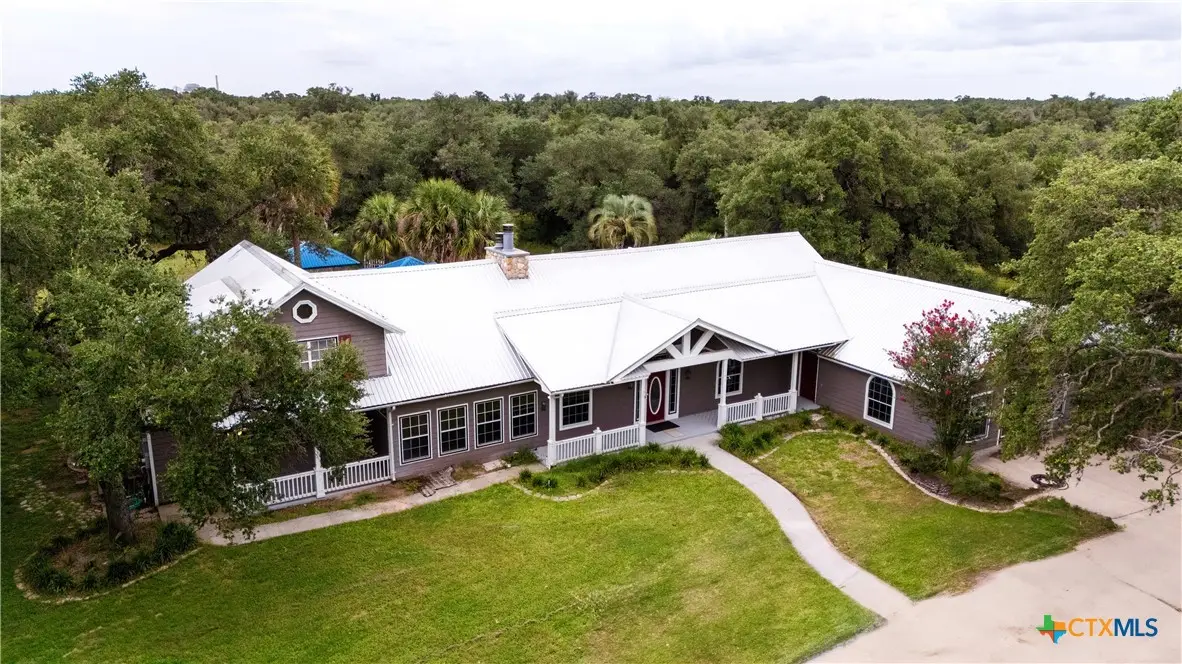 2955 Fannin Oaks, Victoria, TX 77905 - #1