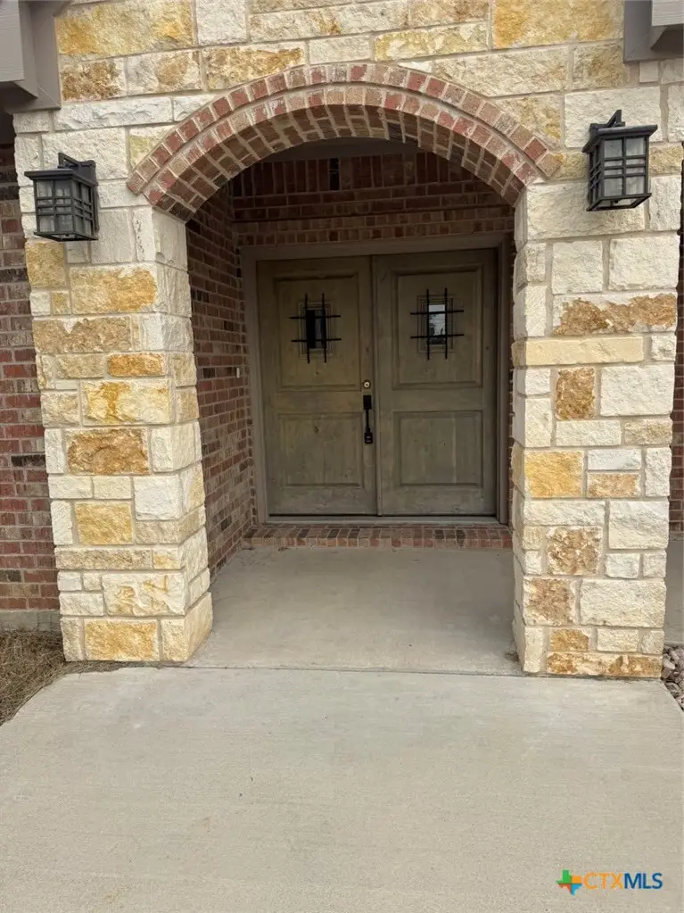 14604 Kuykendall Mountain Road, Temple, TX 76502 - Image #2