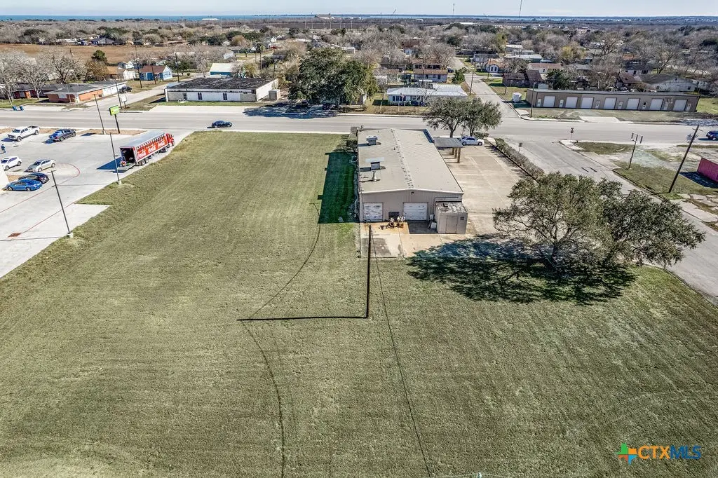 1327 W Austin Street, Port Lavaca, TX 77979 - #1