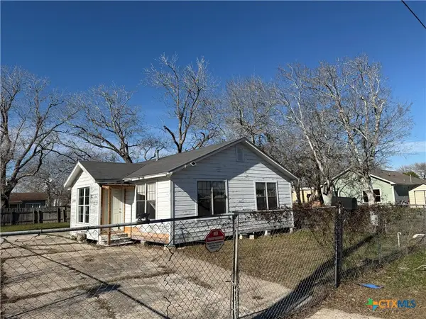 731 W Live Oak Street, Port Lavaca, TX 77979