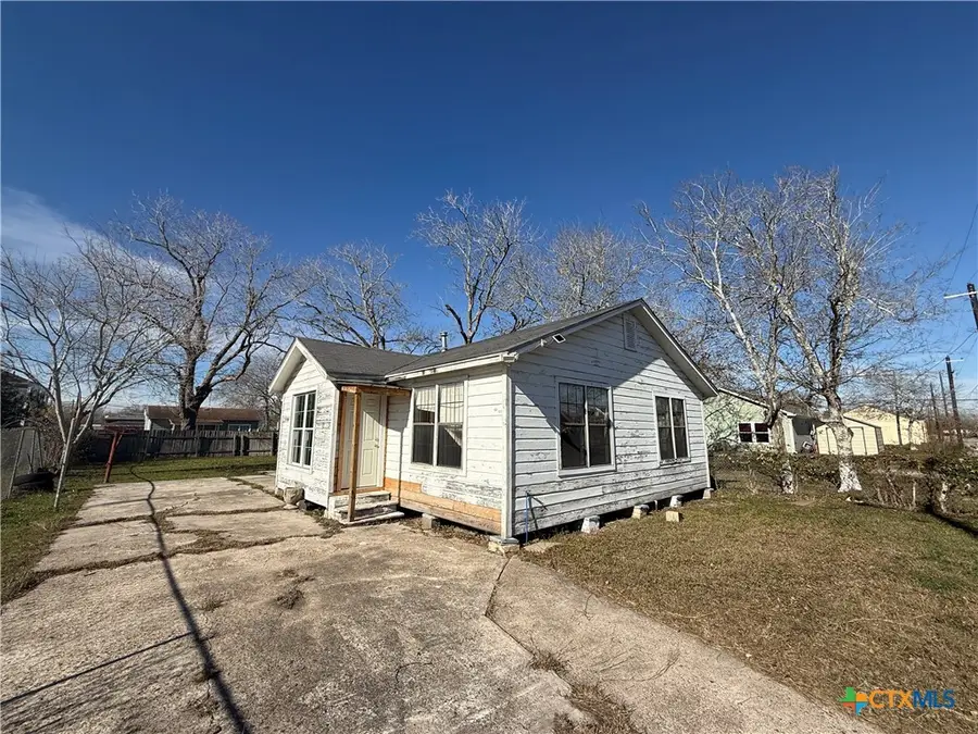731 W Live Oak Street, Port Lavaca, TX 77979 - #2