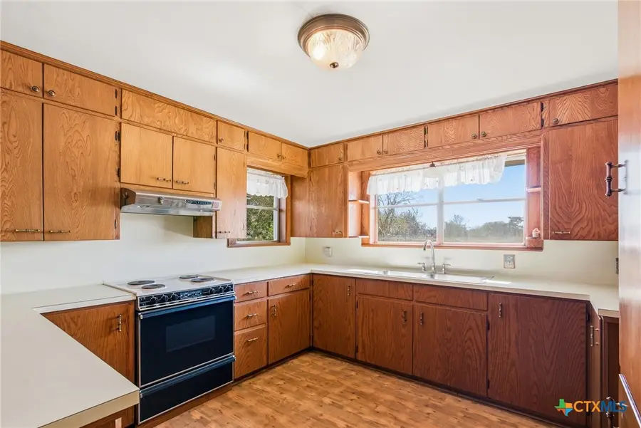 890 State Highway 95, Yoakum, TX 77995 - #3