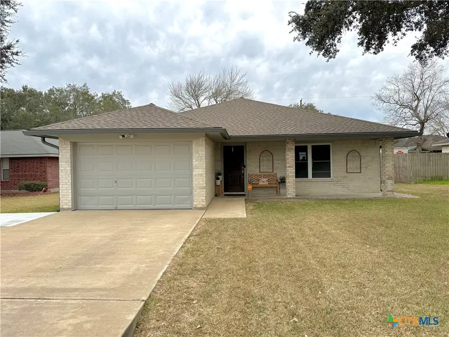 213 Sparrow Lane, Victoria, TX 77905 - #2