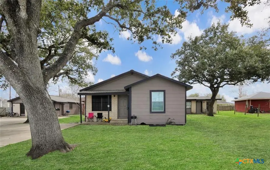 1916 Holloman Drive, Port Lavaca, TX 77979 - Image #2