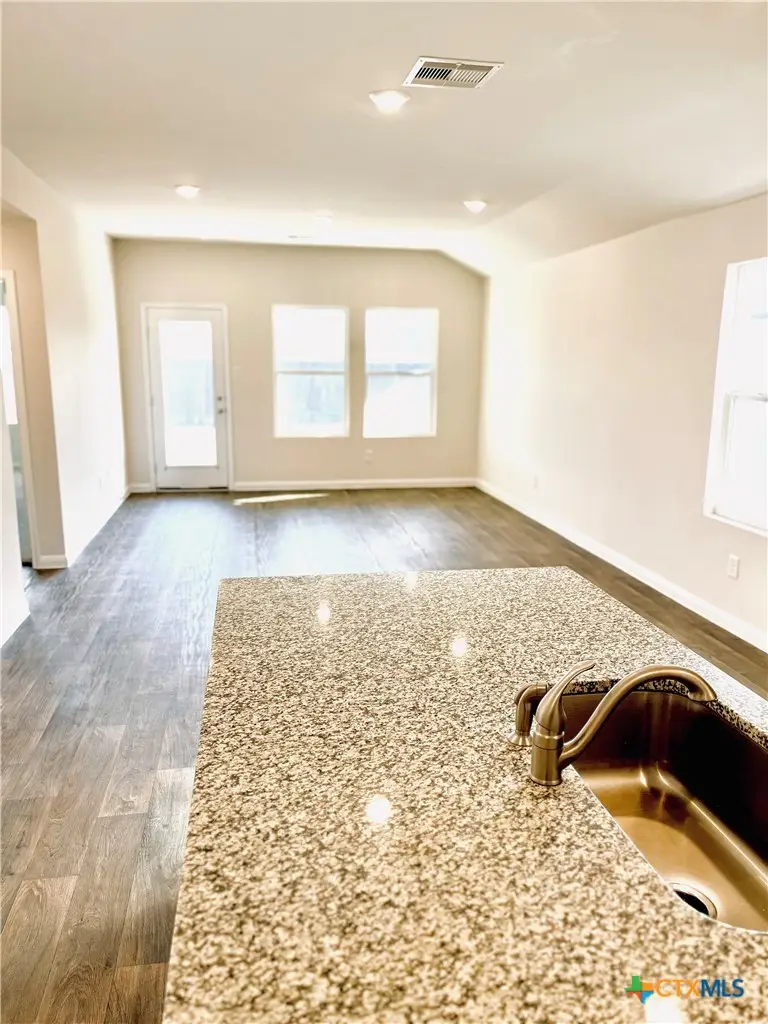 1420 London Way, Lockhart, TX 78644 - Image #3