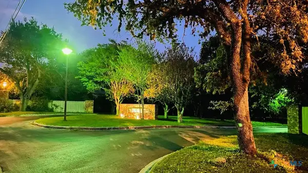 69 S Hampton Drive, Seguin, TX 78155