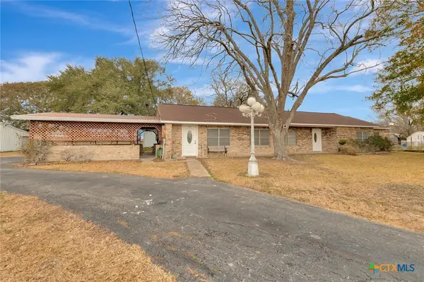 1840 Loop 522, Ganado, TX 77962