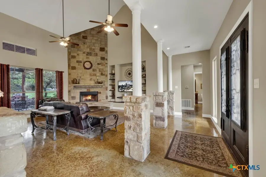 3032 Rolling Oaks Drive, New Braunfels, TX 78132 - Image #3