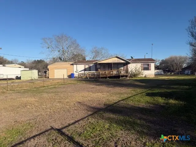 811 Cadwell, Yoakum, TX 77954 - Image #1