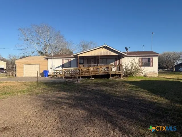 811 Cadwell, Yoakum, TX 77954 - Image #2