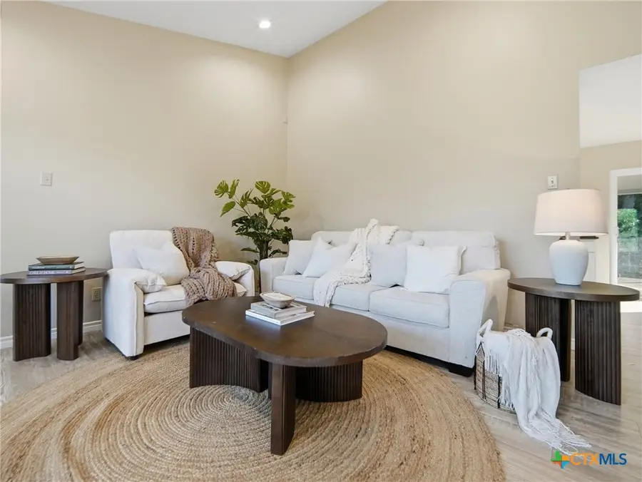 506 Oak Grove Road, San Marcos, TX 78666 - Image #2