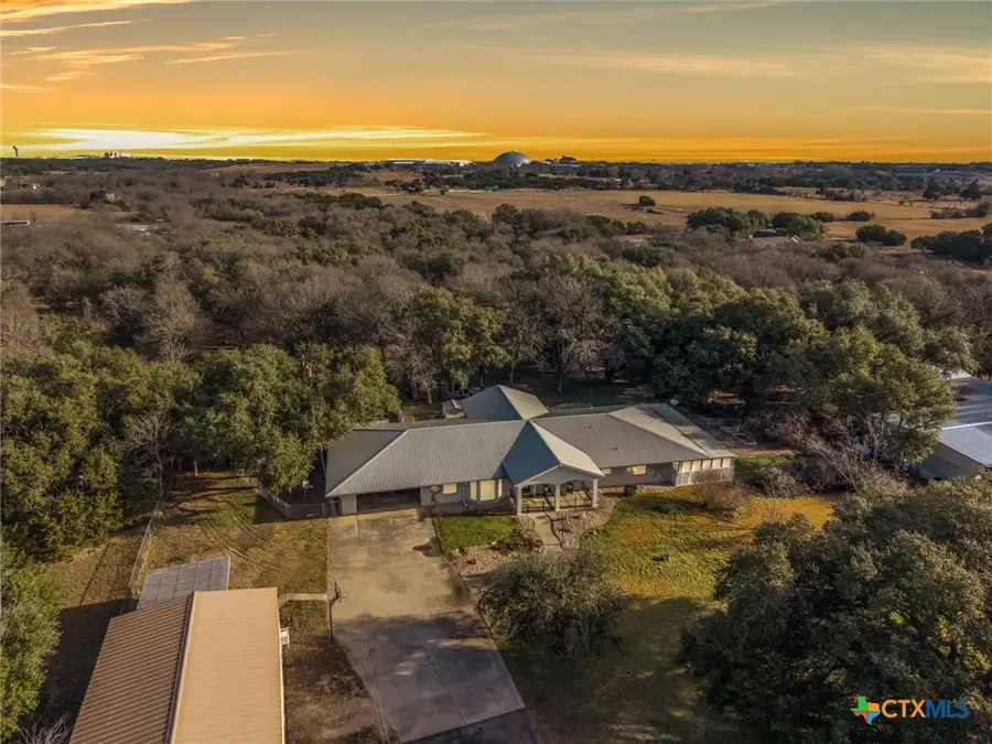 888 Shanklin Road, Belton, TX 76513 - Image #2