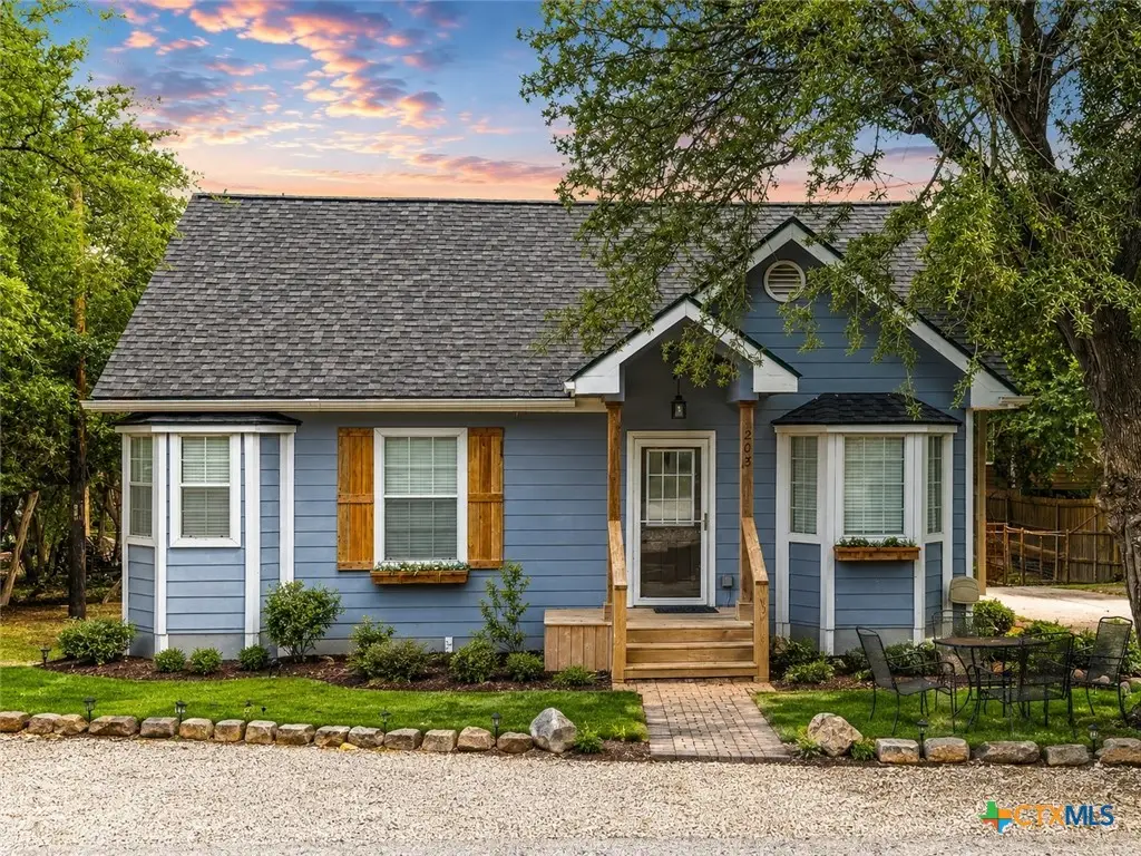 205 Woodridge, Canyon Lake, TX 78133 - #1