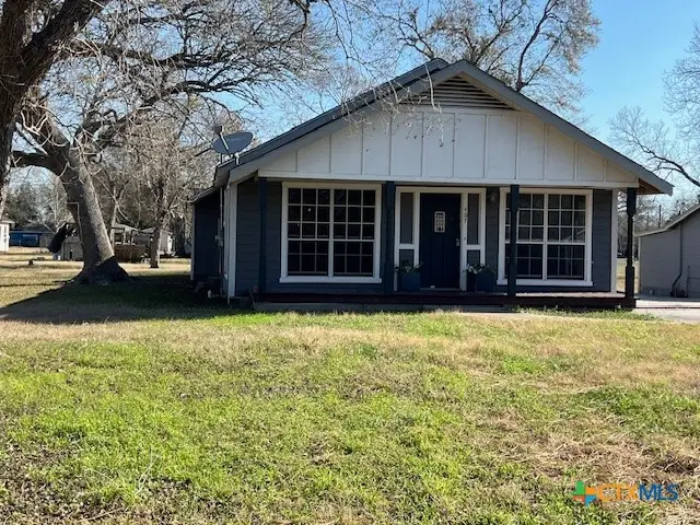 407 Bois D' Arc, Edna, TX 77957 - #1