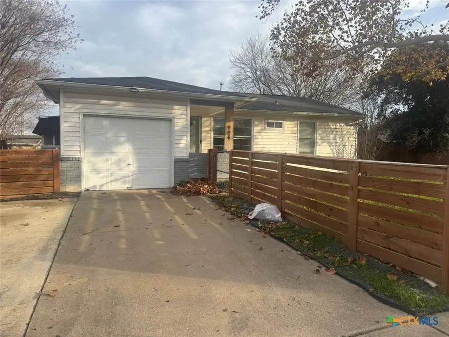 904 Houston Street, Killeen, TX 76541 - #2