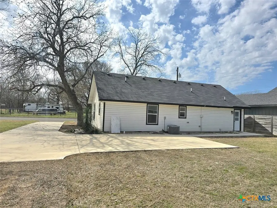 1005 Bridge Street, Lampasas, TX 76550 - #3