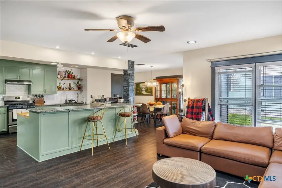 411 N La Grange Street, Hallettsville, TX 77964 - #3