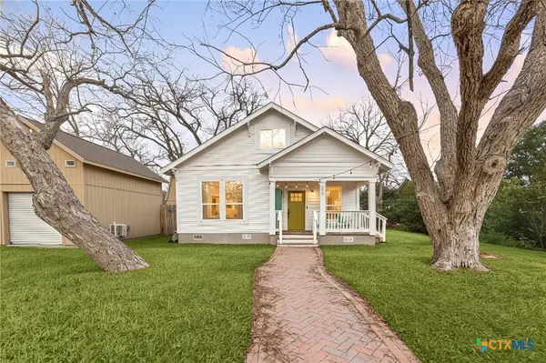 218 S Rio Grande Street, Lockhart, TX 78644