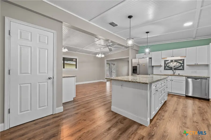 102 Rivercrest Street, Luling, TX 78648 - #3