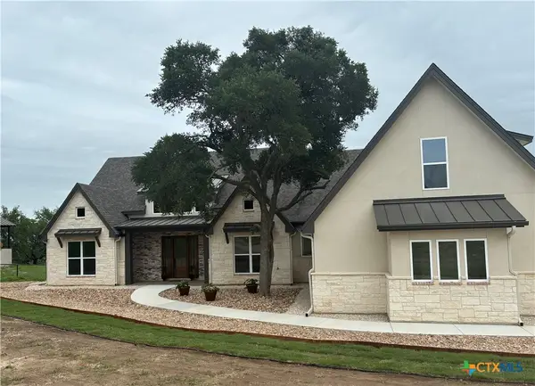 111 Ashton Oaks Drive, New Braunfels, TX 78132