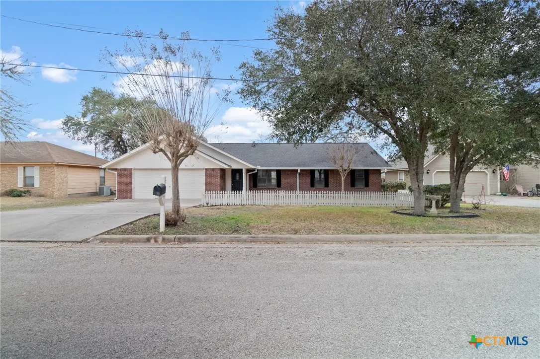 303 Turner Street, Yoakum, TX 77995 - #1