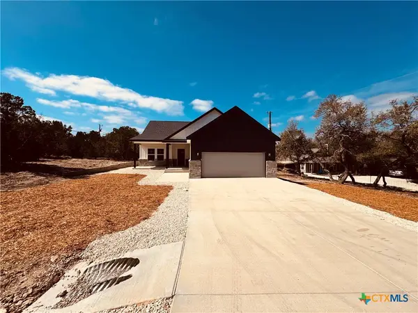 1736 Stallion Springs, Fischer, TX 78623