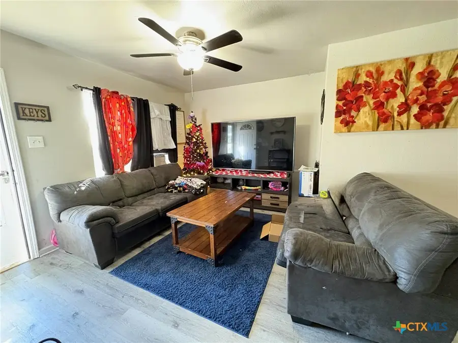 1510 E Mimosa Avenue, Victoria, TX 77901 - #2