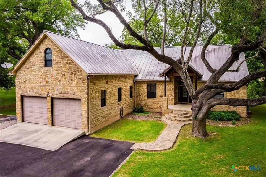 302 Guadalupe River Drive, Seguin, TX 78155 - #2