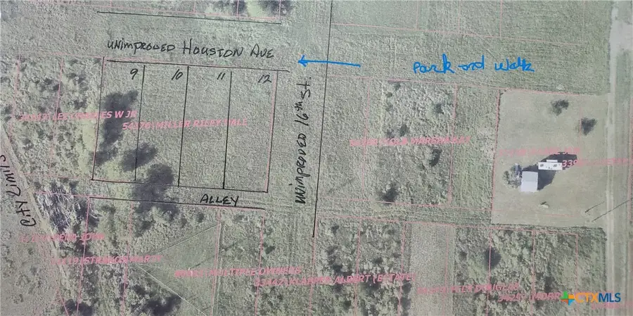 1605 W Houston Avenue, Seadrift, TX 77983 - #2