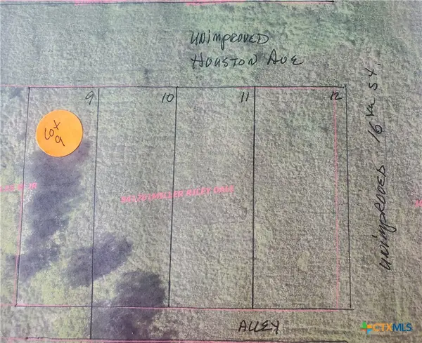 1607 W Houston Avenue, Seadrift, TX 77983