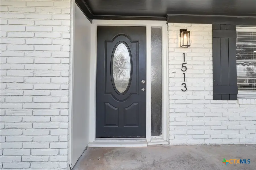 1513 W Main Street, Little River Academy, TX 76554 - #2