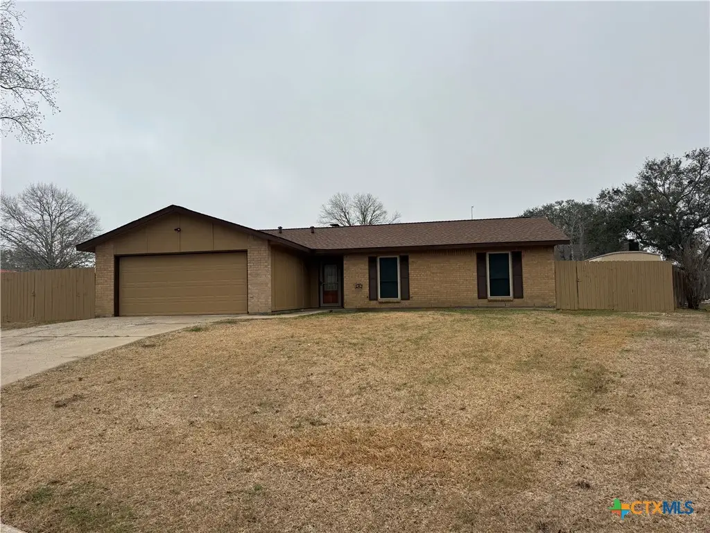 104 Alamo Circle, Cuero, TX 77954 - #1