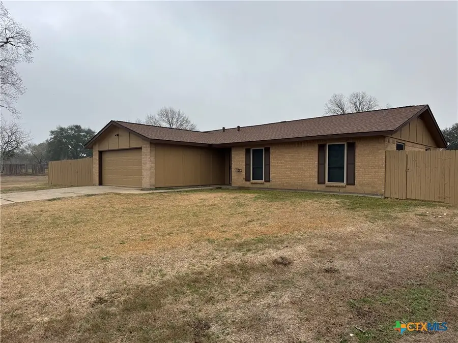 104 Alamo Circle, Cuero, TX 77954 - #2