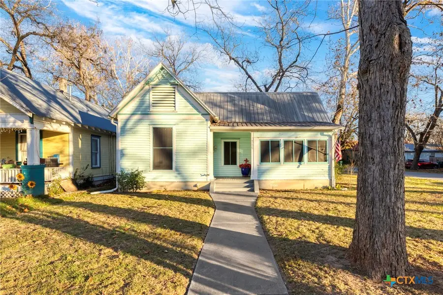 200 Gresham Street, Smithville, TX 78957 - #2