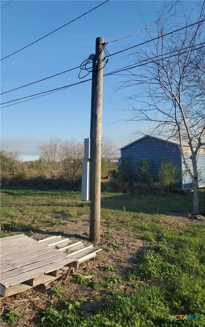 709-711 W Oakland Avenue, Seadrift, TX 77983 - #3