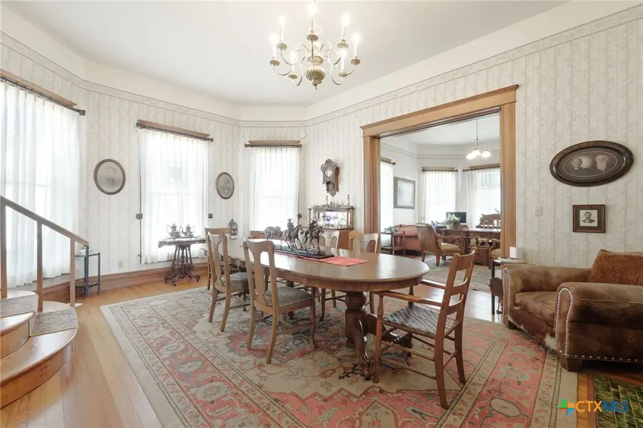 606 S Key Avenue, Lampasas, TX 76550 - #3