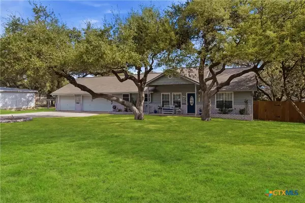 1354 Dawnridge Drive, Canyon Lake, TX 78133