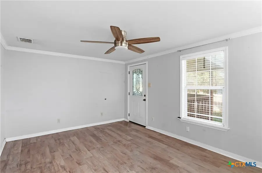 1409 N Heideke Street, Seguin, TX 78155 - #2