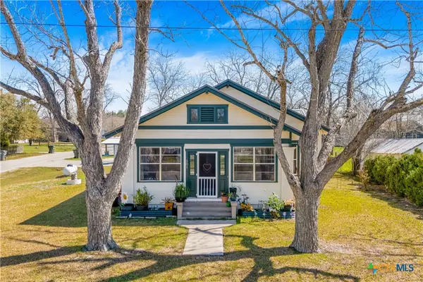 301 S Pecan Street, Moulton, TX 77975