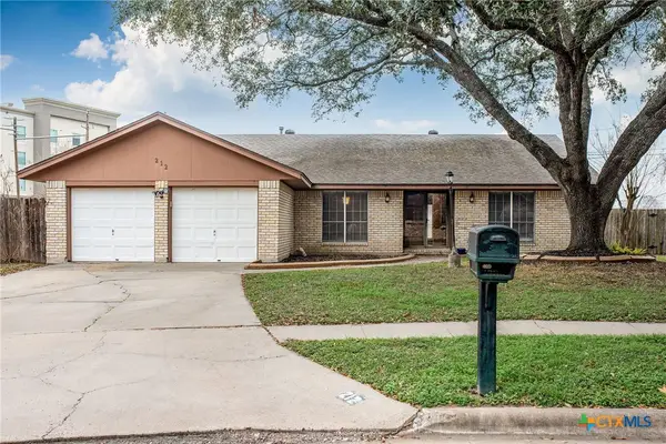 212 Buckingham, Victoria, TX 77904