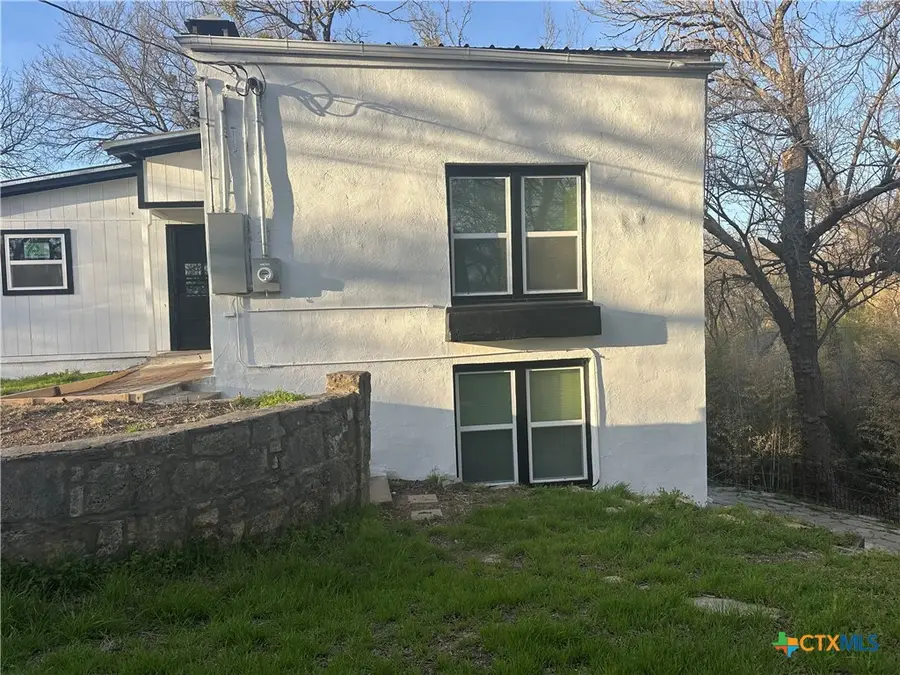 308 N 9th Street, Gatesville, TX 76528 - #3