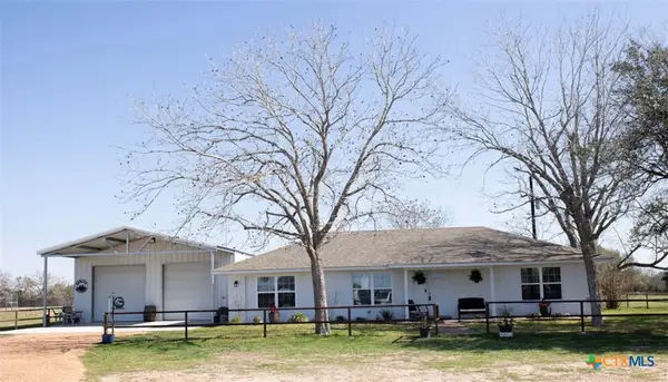8652 State Highway 111 W, Yoakum, TX 77995