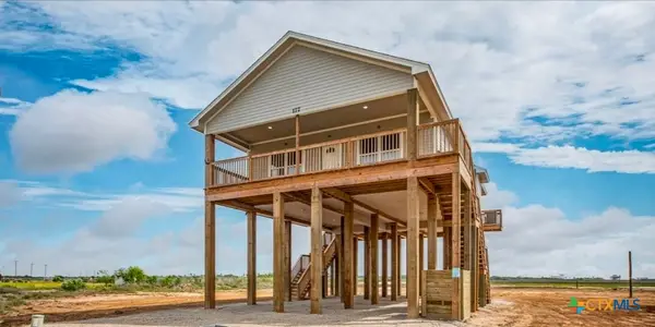 177 Powderhorn Lane, Port Lavaca, TX 77979