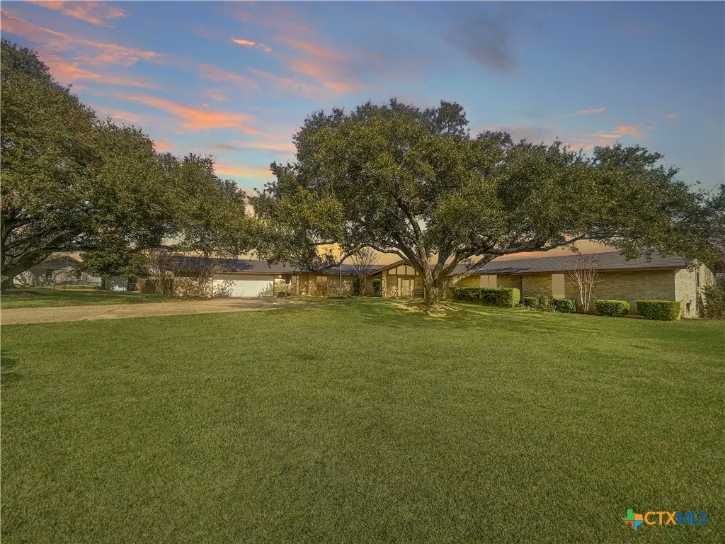 903 Hoover, Cameron, TX 76520 - #1