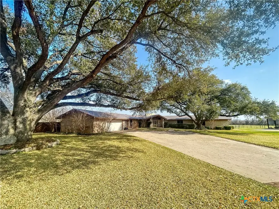 903 Hoover, Cameron, TX 76520 - #3
